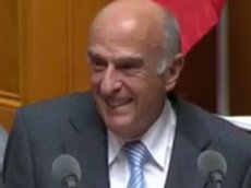 Министр финансов Швейцарии прочитал доклад, давясь от смеха