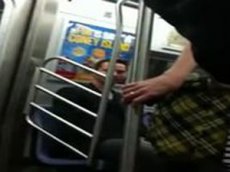 Киану Ривз ездит … на метро!