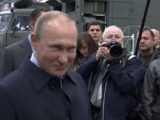 Путин передразнил слишком серьезного оружейника