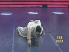 Рекорд по отжиманию на одном пальце