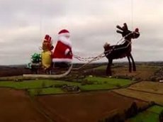 Британцы отправили Санта-Клауса в стратосферу