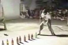 Сумасшедший перфоманс на улицах Дели