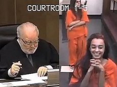 Американку приговорили к месяцу тюрьмы за смех