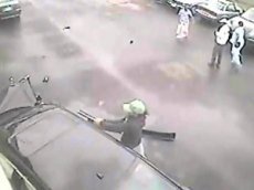 Subaru Legacy преодолела гравитацию и влетела в автосервис