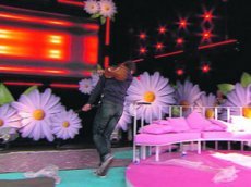 Александр Рыбак в порыве гнева разбил скрипку в эфире