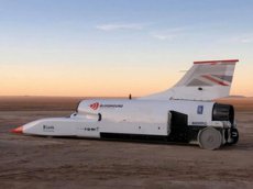 Реактивный автомобиль преодолел скоростной рубеж в 1000 км/ч