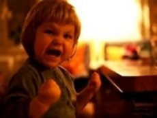 «Злобный» ребенок стал звездой YouTube