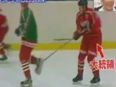Лукашенко-хоккеист насмешил японцев
