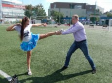 Мастер-класс по самообороне от сотрудницы ГИБДД в мини и на каблуках