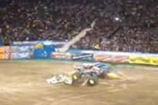 «Гладиаторские бои» машин-монстров