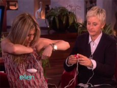 Эллен ДиДженерес подарила Дженнифер Энистон интимный подарок