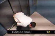 В Интернете появилась пародия на популярный ролик о мужчине, просидевшем в лифте 41 час