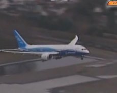 Первый испытательный полет Боинга-787 Dreamliner