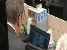 Cудья играл в карты во время суда над Брейвиком