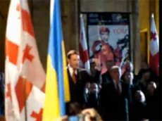 Звезда Голливуда играет Саакашвили