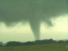 Тройное торнадо в американском штате Вирджиния: съемка очевидца