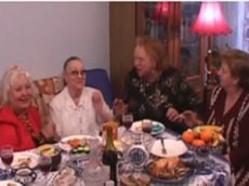 Хор ветеранов из Петербурга исполнил песню Бритни Спирс