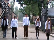 12.000 человек посмотрели на YouTube "Танцы в Освенциме"