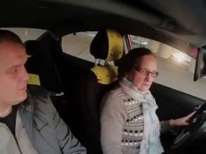 «Святой» автоинструктор покорил Сеть