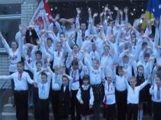 В Черкассах глухие дети исполнили гимн Украины