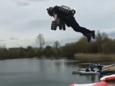 Британский инженер побил рекорд скорости в реактивном костюме