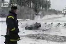 В Швеции во время съемок новостного сюжета в кадр попала авария