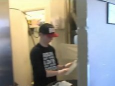 Американец прошел 16 км ради собеседования в забегаловке