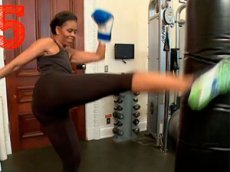 Мишель Обама показала фрагмент своей тренировки