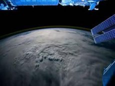 Полет вокруг Земли за 60 секунд