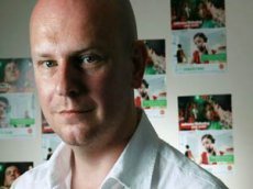 Барабанщик Radiohead выступил с собственными песнями