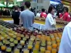 Домино из 2012 бокалов