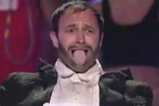 В шоу "Американские таланты" лидирует оперный эксцентрик