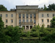 В Берлине продается огромная заброшенная вилла Геббельса