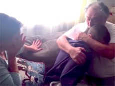 Сын погасил ипотеку родителей и снял на видео их реакцию