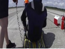 270 км/ч на доске с двигателем от Harley-Davidson