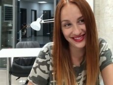 Маникюрщицы высмеяли глупых клиенток