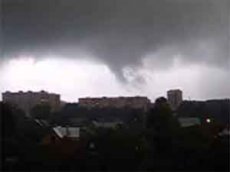 Более 50 жителей Подмосковья пострадали в результате смерча