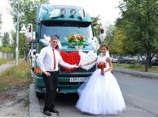 В Воронеже свадебный кортеж возглавила … фура!