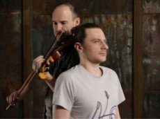 Музыкант сыграл на скрипке c человеческими волосами вместо струн