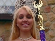 Королева красоты пытается отсудить у реалити-шоу 100 миллионов долларов