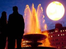 Над Лондоном взошло искусственное солнце