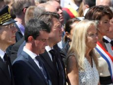 Премьер-министра Франции освистали в Ницце на траурной церемонии