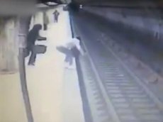 В ходе ссоры женщина толкнула обидчицу под поезд (Внимание, 18 +)