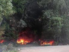 Более 50 автомобилей сгорели на парковке в Киеве