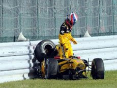 Российский пилот "Формулы-1" В.Петров провалил гонку в Японии