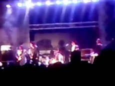 Витаса на концерте попытался задушить фанат