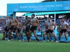 Регбисты исполнили хаку по случаю победы в Кубке мира