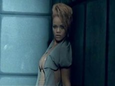 Рианна презентовала новый клип "Russian Roulette"