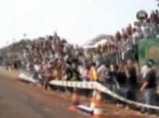 В Бразилии во время автогонок рухнула трибуна