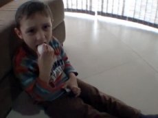 "Худший отец в мире" довел сына до истерики